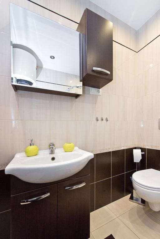 Gdanskie Apartamenty - Apartamenty - Dluga Z Widokiem Na Ratusz I Nad Motlawa Chambre photo